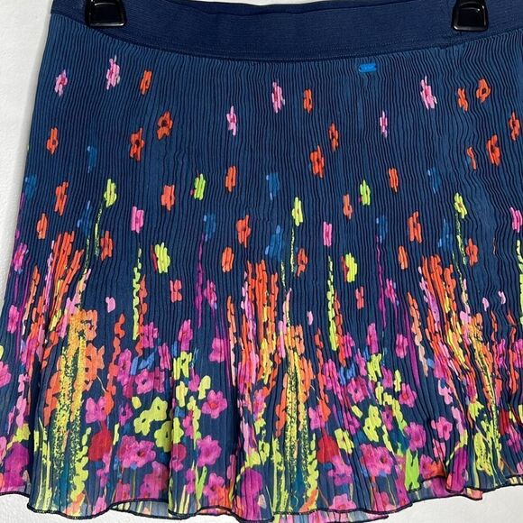 Aeropostale Navy Floral Pleated Skirt - Picture 3 of 6
